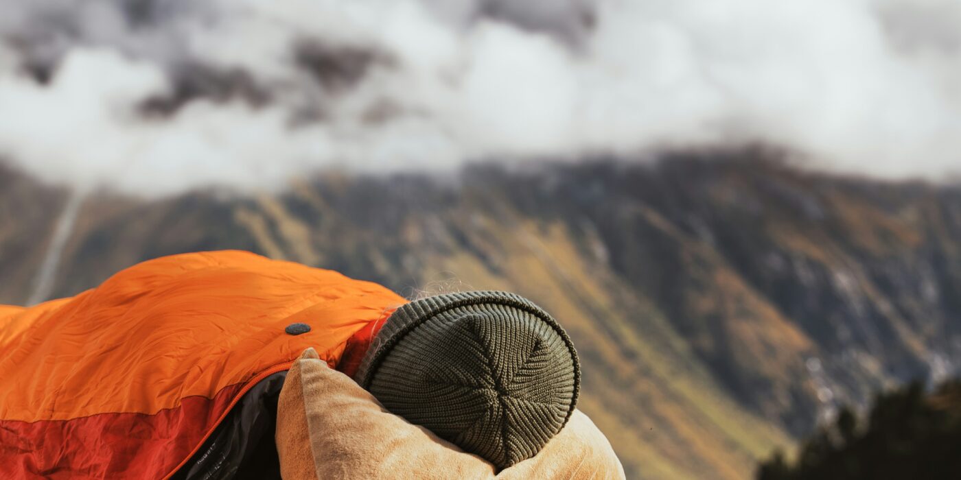 Best Sleeping Bags for Cold Weather Camping in 2026: Warmth Ratings That Matter, Fill Types, and Bags That Actually Keep You Warm