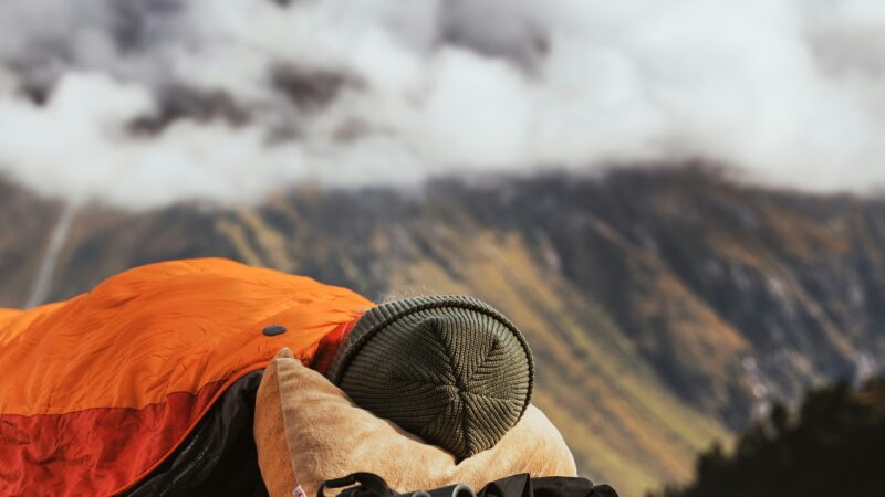 Best Sleeping Bags for Cold Weather Camping in 2026: Warmth Ratings That Matter, Fill Types, and Bags That Actually Keep You Warm