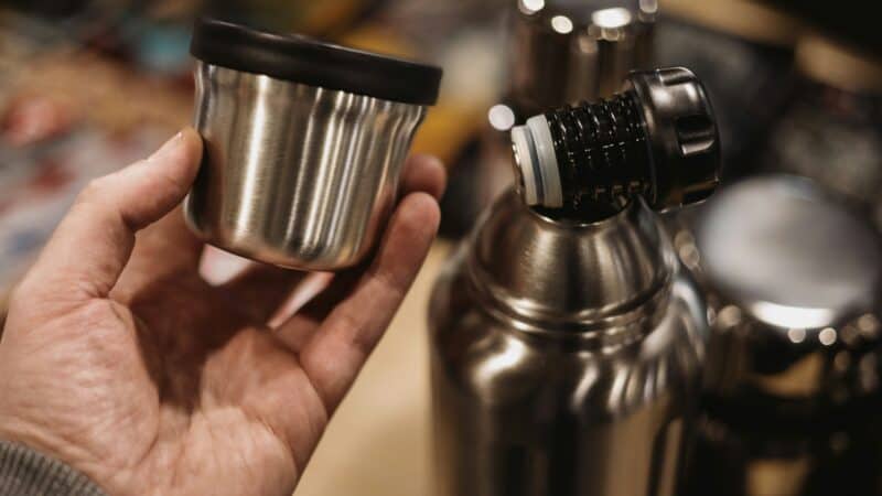 Best Insulated Thermos Flasks for Hiking in 2026: Real Heat Retention and Lid Design